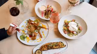 Una foto del restaurante Hudson Garden Grill at the New York Botanical Garden
