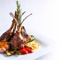 Una foto del restaurante J&S Italian Villa