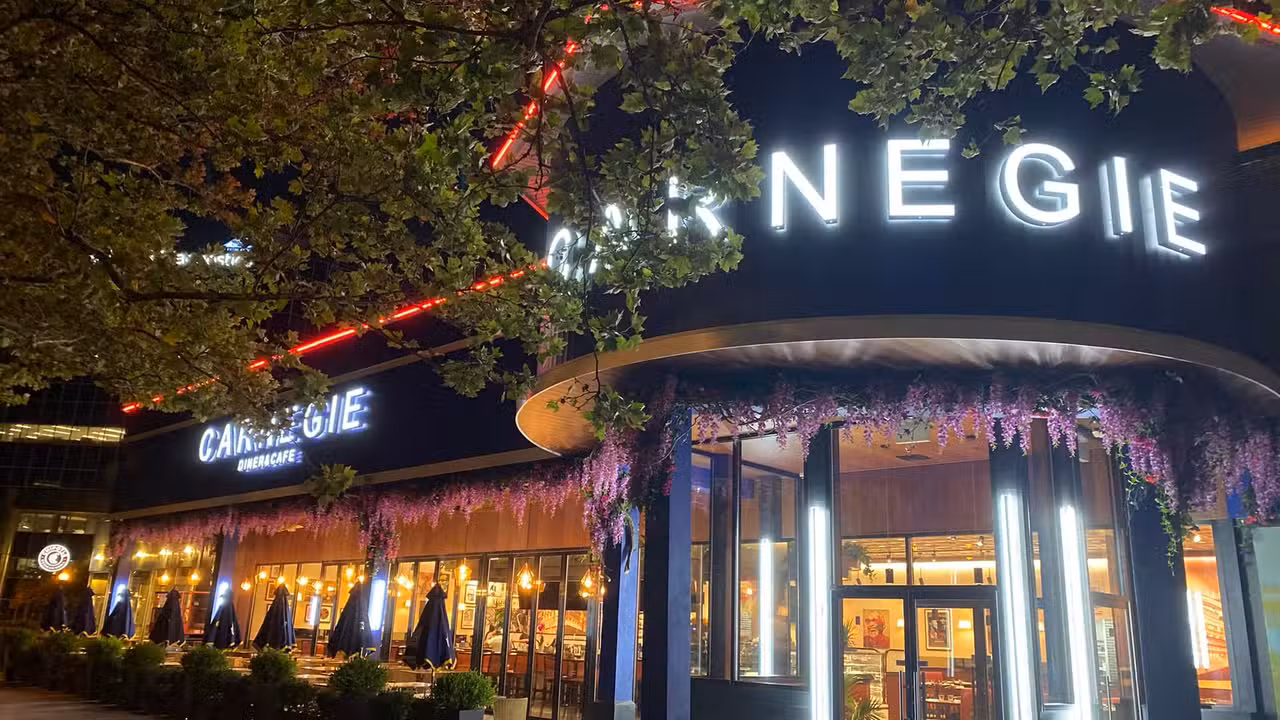 Carnegie Diner & Café – 700 Plaza Dr, Secaucus, NJ, Secaucus, NJ