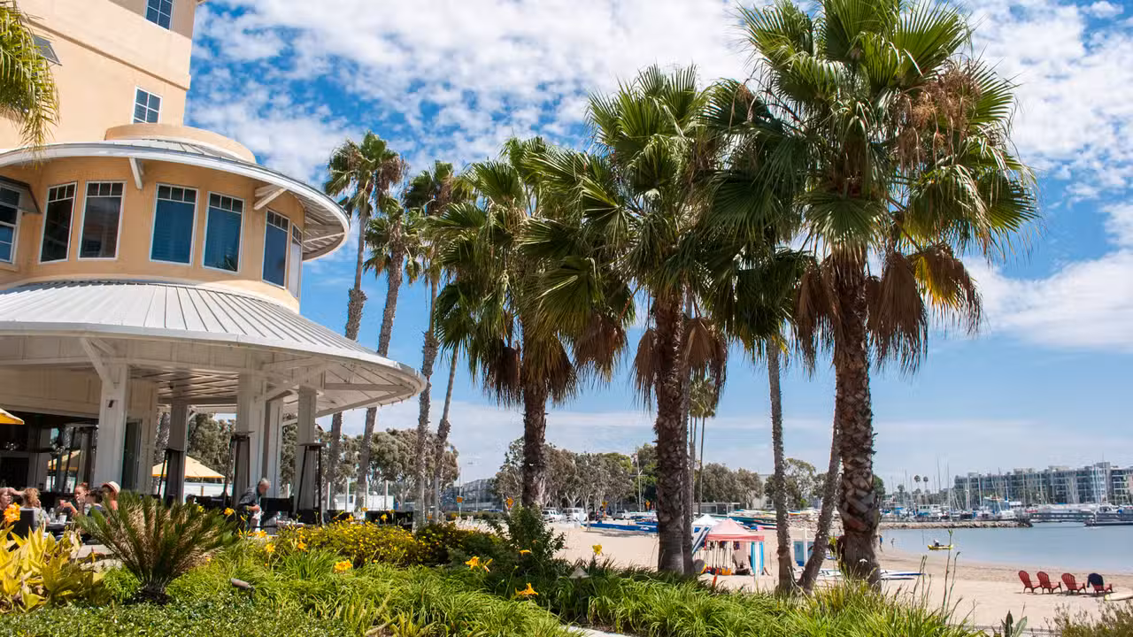 Buitenkant - Beachside Restaurant & Bar, Marina Del Rey, CA