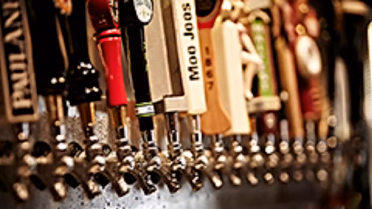 Old Chicago Pizza & Taproom - Chandler, Chandler, AZ