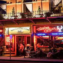 Una foto del restaurante Bounty Hunter Wine Bar & Smokin' BBQ - Napa