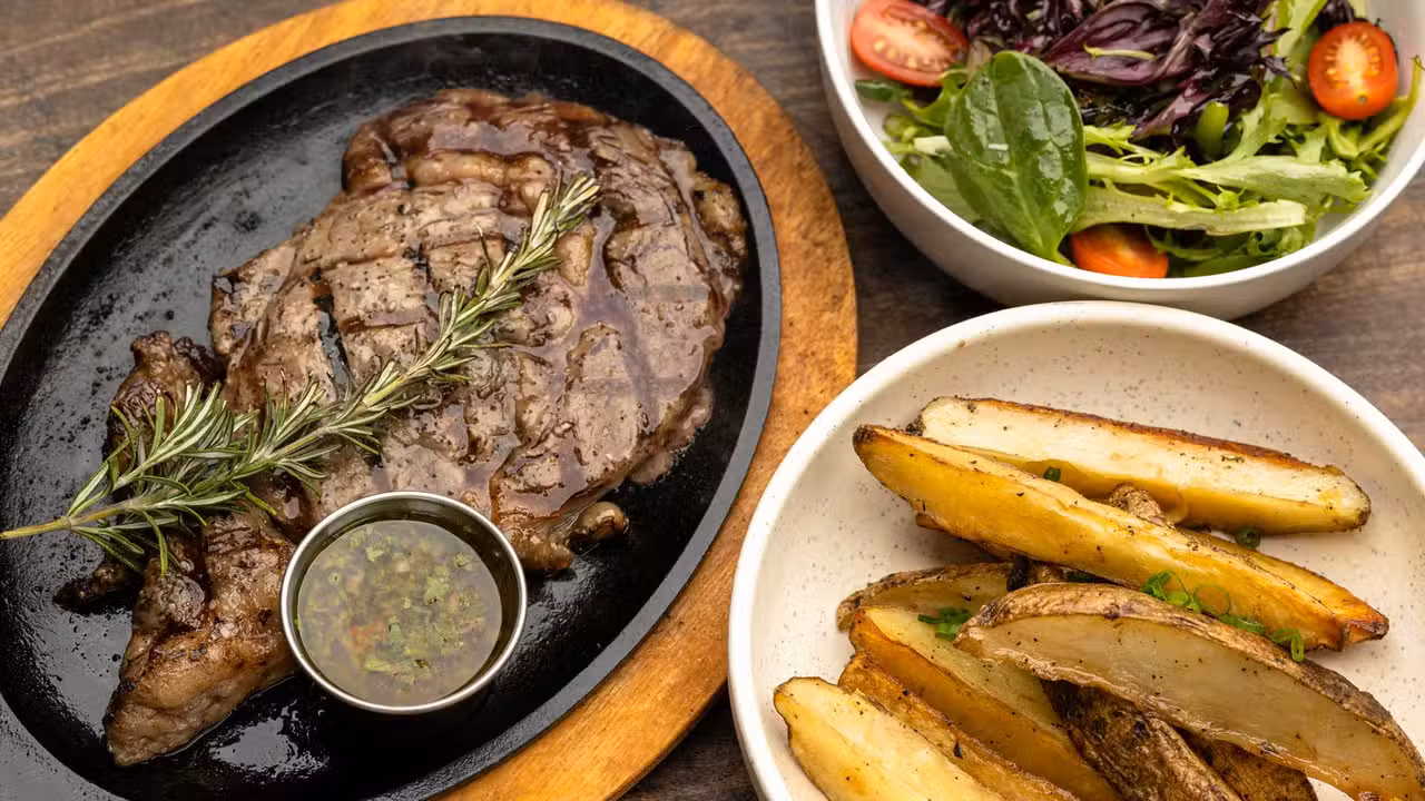 Comida - Legacy Bar & Grill, New York, NY