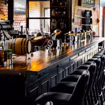 Foto von Stillwaters Tavern Restaurant