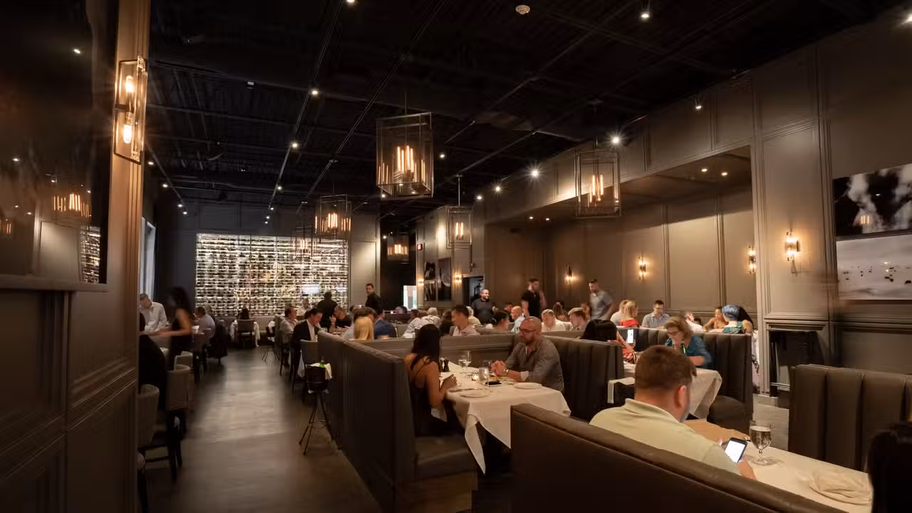 Main Dining Room - Mooo BURLINGTON, Burlington, MA