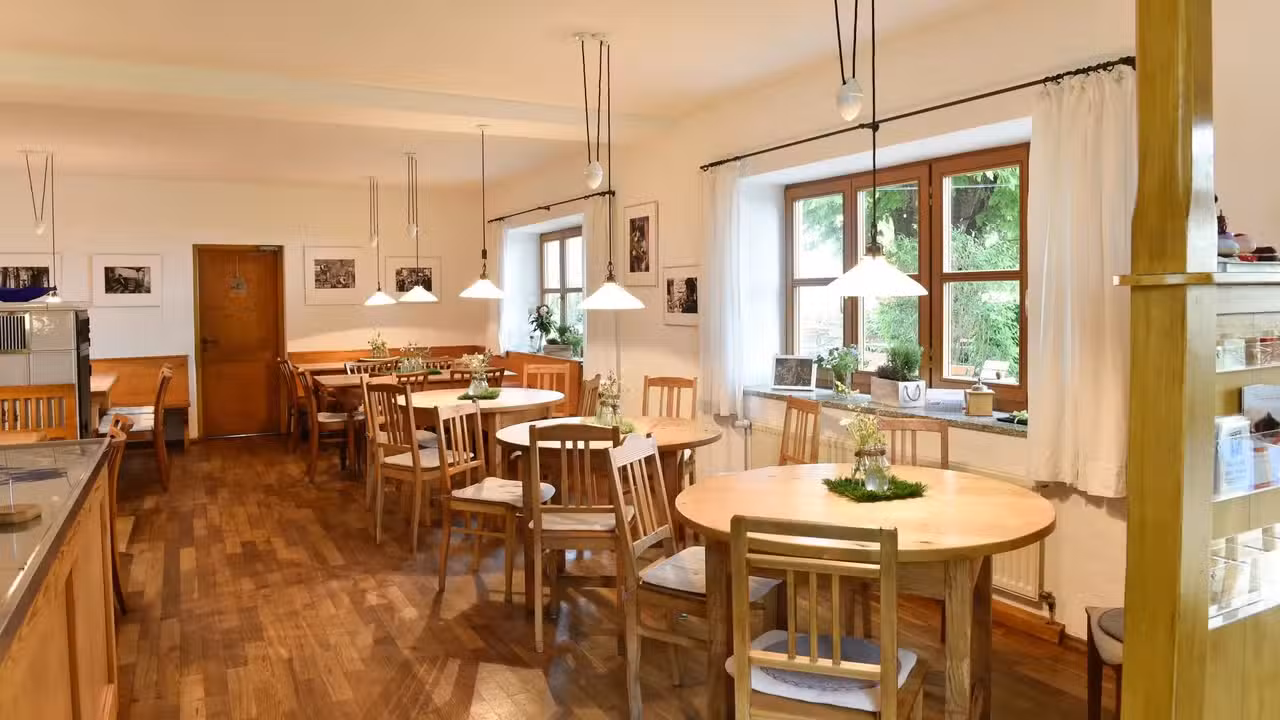 Binnenkant - Bio-Wirtshaus Taglaching, Bruck, BY