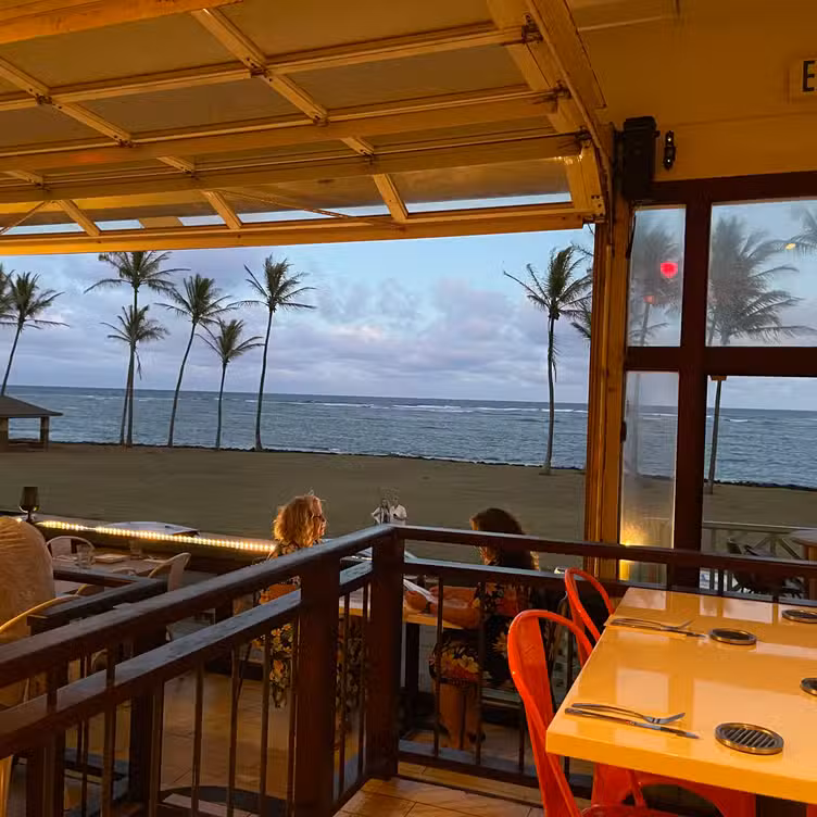 Interior - Sam's Ocean View, Kappa, HI