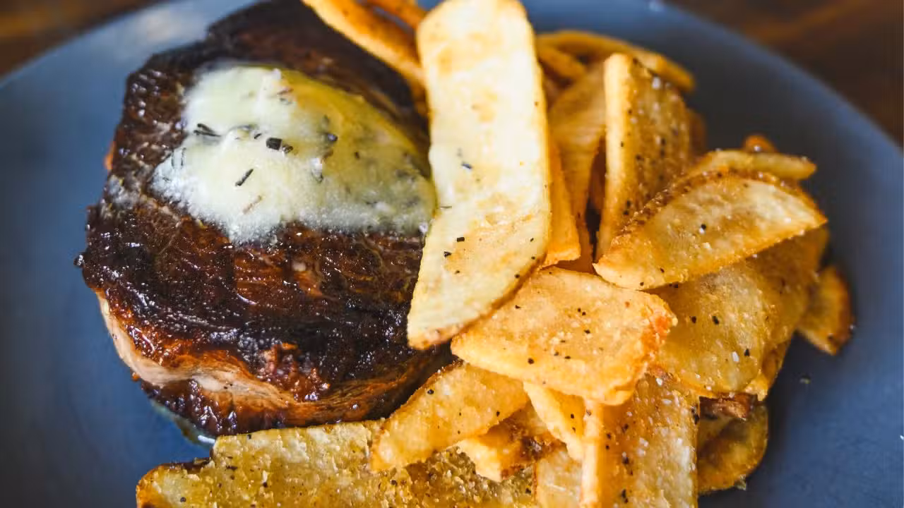 Food - Charred Steak & Oyster Bar, Ocean Springs, MS