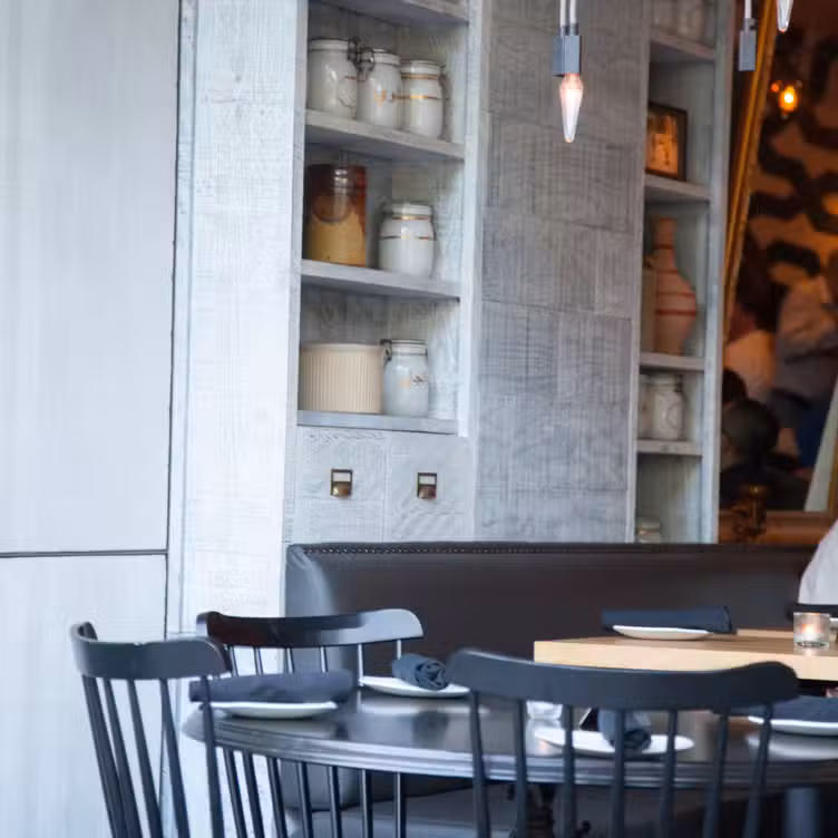 Tabule on Queen, Toronto, ON