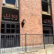Una foto del restaurante The Luke Brasserie Bar & Cafe