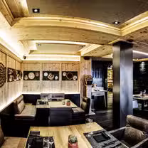 A photo of Leos by Stephan Brandl restaurant