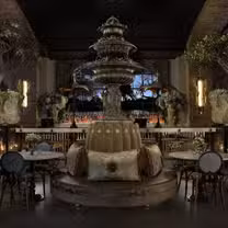 A photo of Vanderpump à Paris restaurant