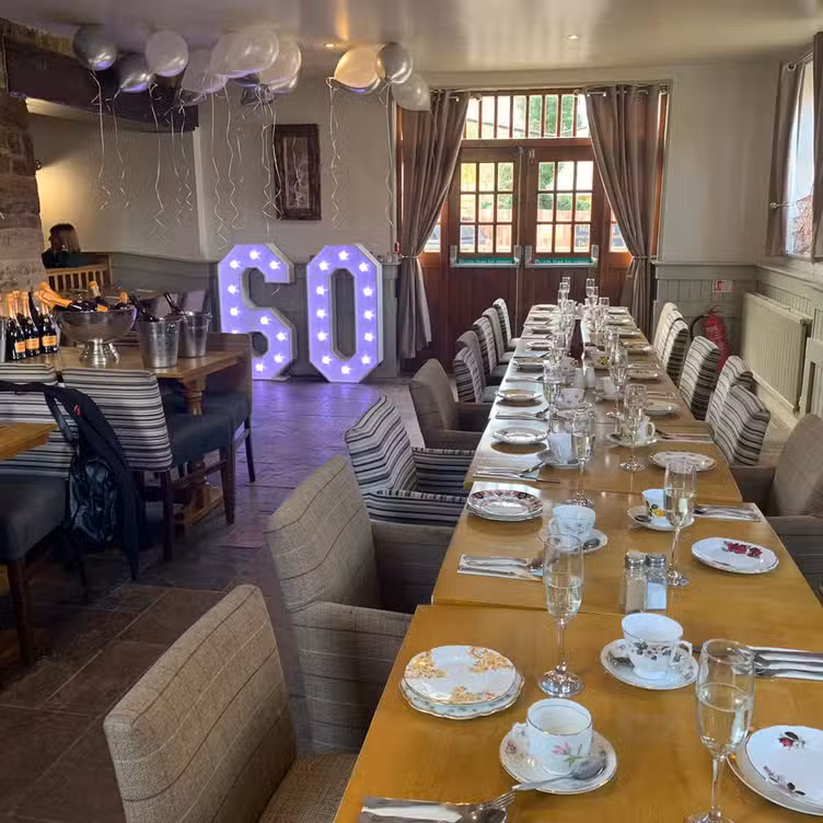 Interior - Sondes Arms, Rockingham, Leicestershire