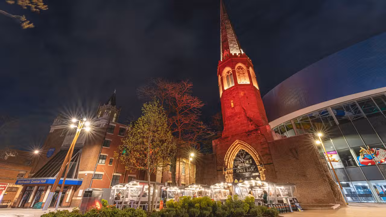 Buitenkant - Dhillon's Spire Bar, Coventry, Warwickshire