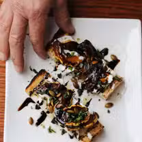 A photo of Satchel's on 6th restaurant