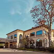 A photo of The Highlawn restaurant