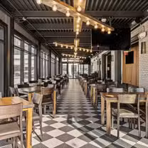 Foto von Tavern in the Square - Woburn Restaurant