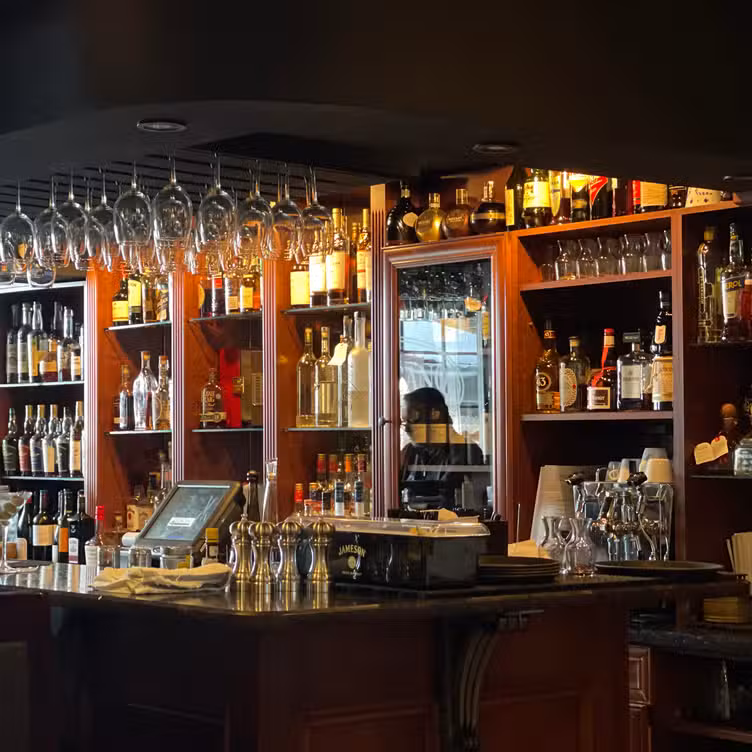 Interior - Toscano Ristorante, Bordentown, NJ
