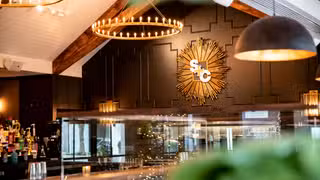 Una foto del restaurante Saints + Council