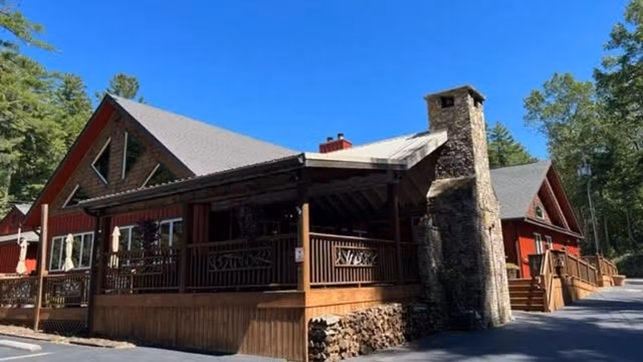 Exterior - The Hidden Valley Tavern, Sapphire, NC