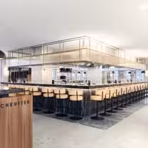 Foto von Fischkutter im KaDeWe Restaurant