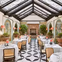 A photo of Daphne's restaurant