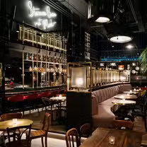 Una foto del restaurante Ruby Mimi Bar