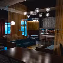 Foto von Social Oak Wine & Whiskey Lounge Restaurant