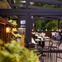 Una foto del restaurante Lulu Mediterranean Grill - Edgewater