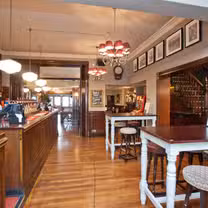 Een foto van restaurant Pen & Wig Cardiff