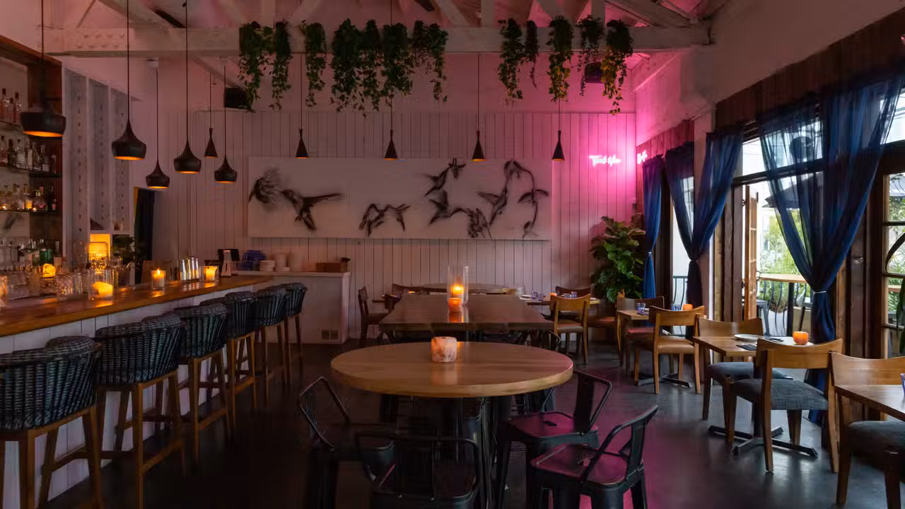 Los Balcones, Los Angeles, CA