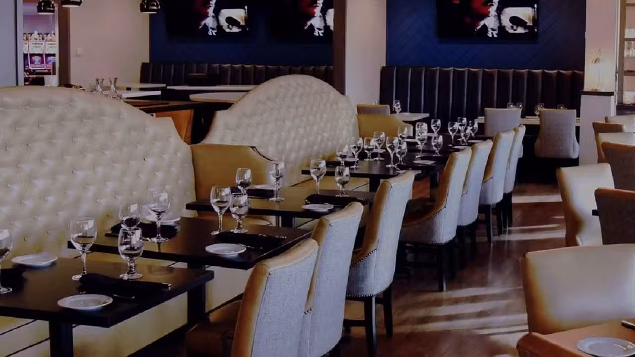 Interior - Rock River Bar & Grill, Rockford, IL