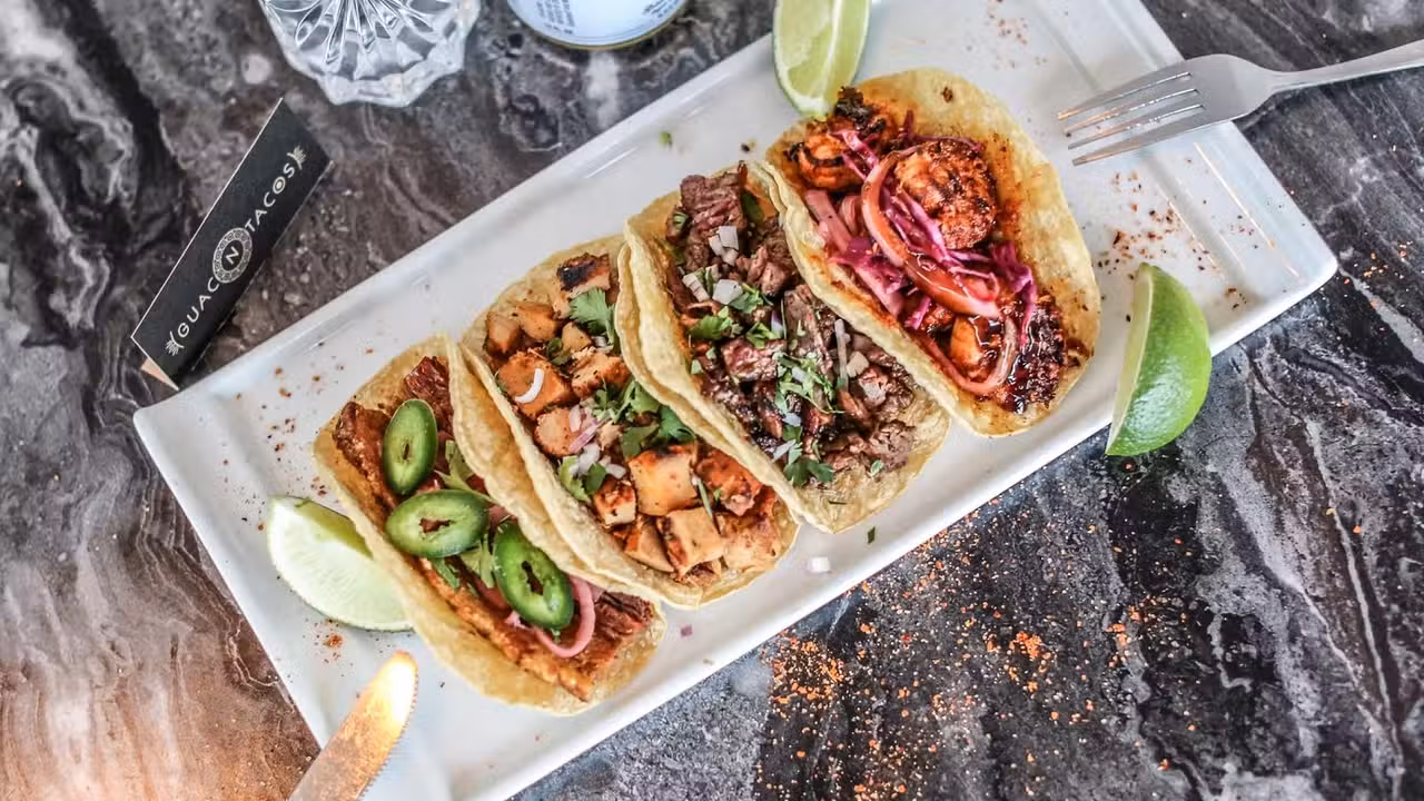 Food - Guac N Tacos, Elmhurst, IL