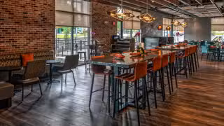 Una foto del restaurante Eliza Hot Metal Bistro