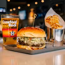 Una foto del restaurante Spectator's Bar & Grill - Sugarland