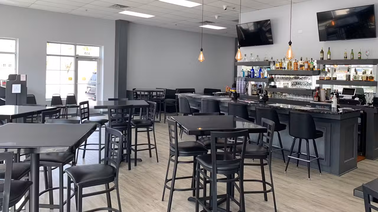 Binnenkant - April's Southern Bistro, Doaglasville, GA