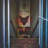 Cover image for Fox's Den