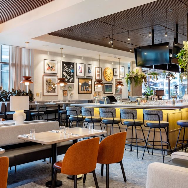 Earls Brentwood - Burnaby Restaurant - Burnaby, BC | OpenTable