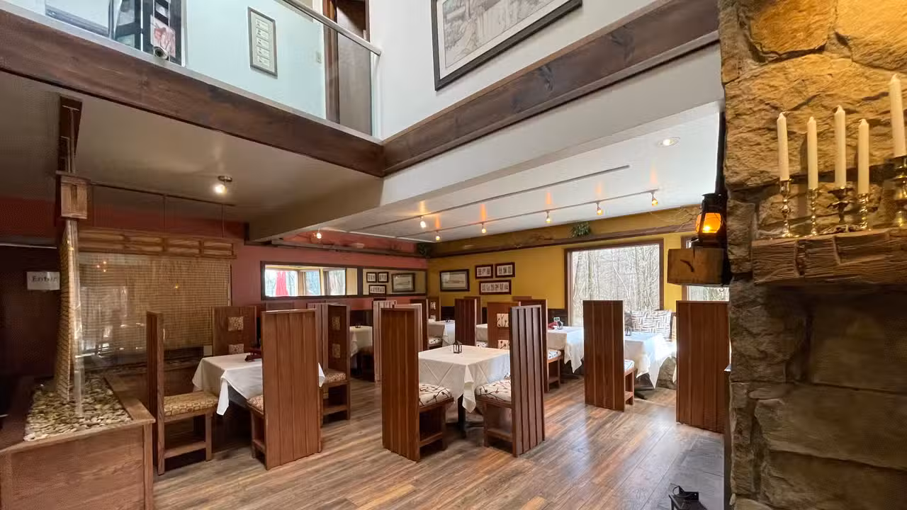 Interior - TreeTops Restaurant, Acme, PA