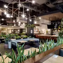 Una foto del restaurante Earls Kitchen + Bar - Test Kitchen - Vancouver