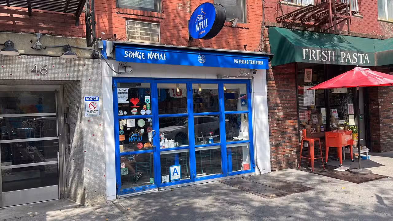 Exterior - Song' E Napule - 146 W Houston St., New York, NY