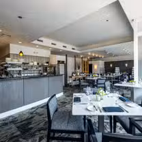A photo of Matthew's Restaurant restaurant