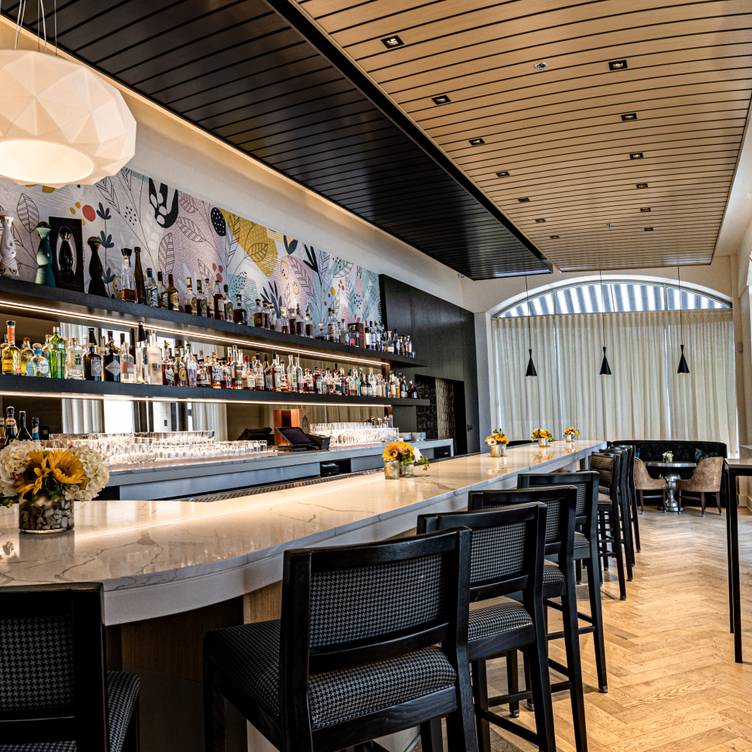 Matthew's Restaurant