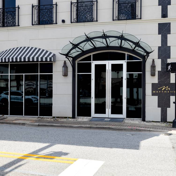 Matthew's Restaurant