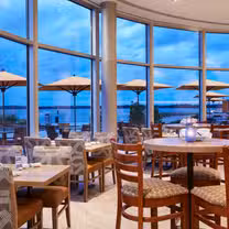 A photo of Shoreline Bar & Grille restaurant