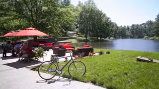 A photo of Harry's restaurant