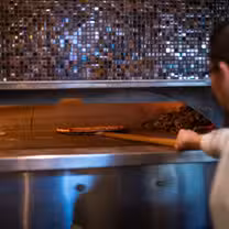 Foto von Campania Coal Fired Pizza - Eltingville Restaurant