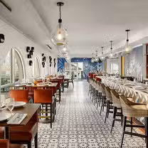 Una foto del restaurante palm & ember