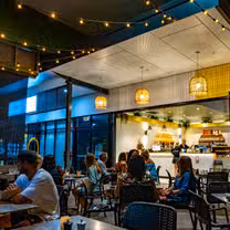 Una foto del restaurante Outer Square