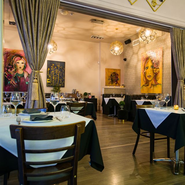 Rubyos Restaurant & Bar - Updated 2026, Fusion Restaurant in Newtown ...
